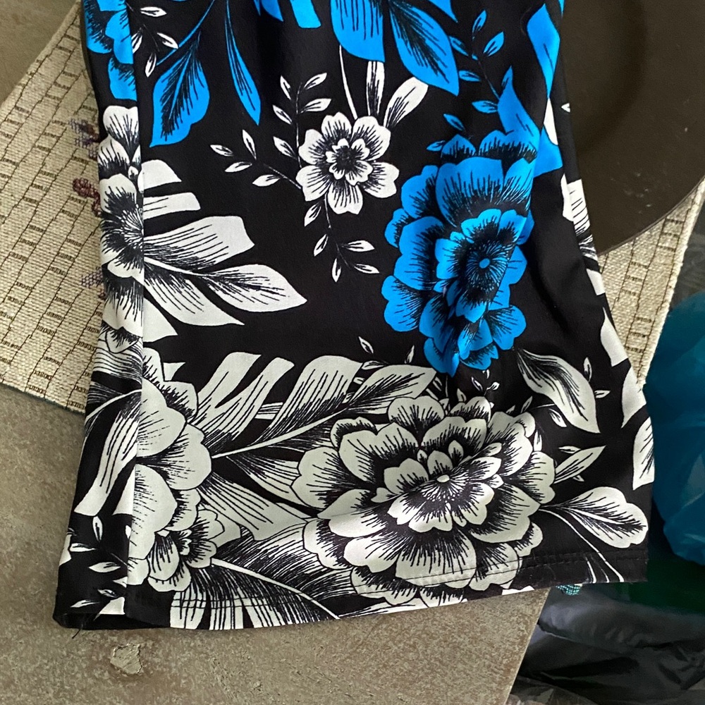 Sunny Leigh Blue and Black Floral Pants - Picture 4 of 4